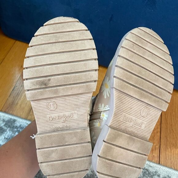 Cat & Jack Tan Floral Kids Boots size 11 - Picture 6 of 7